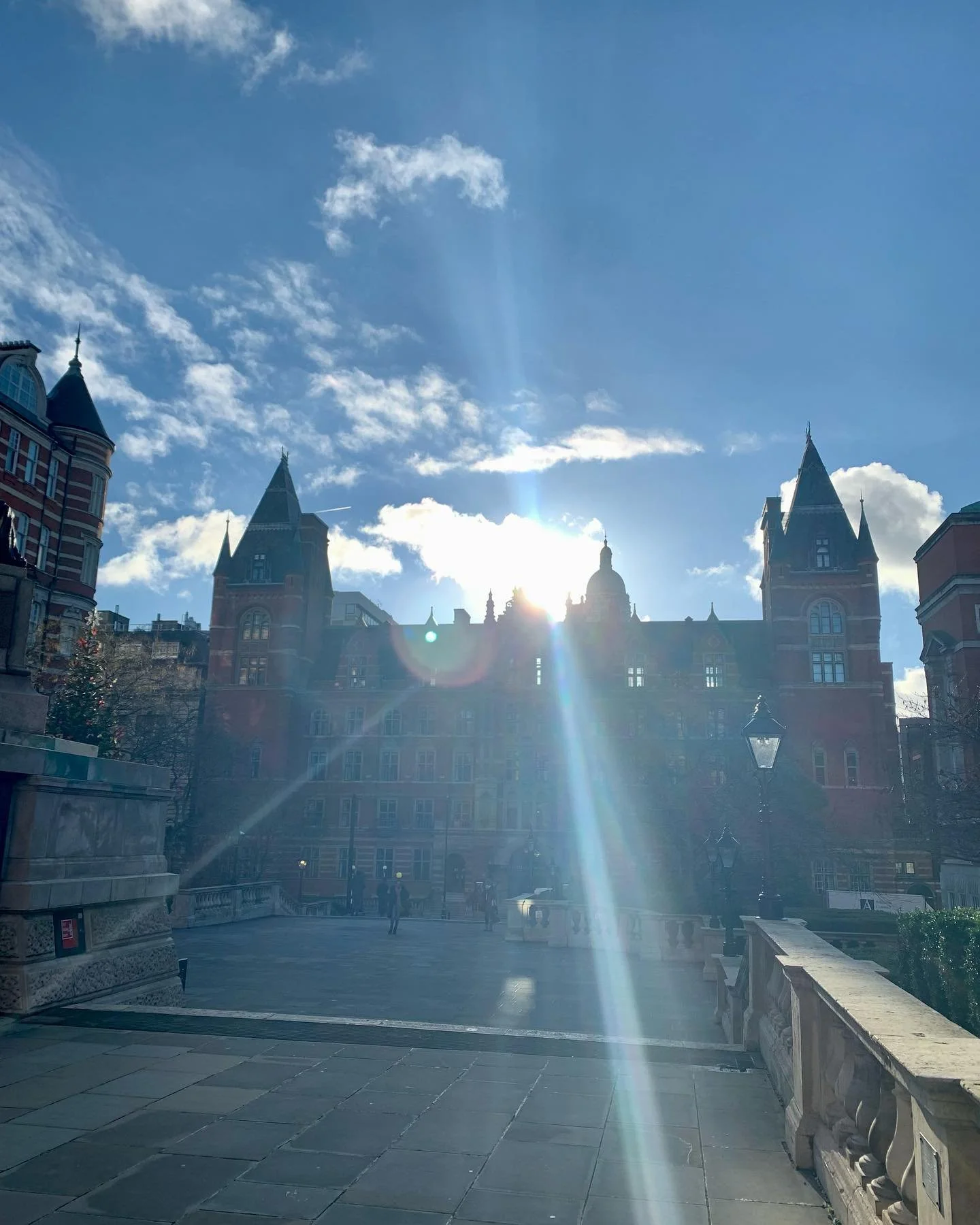 Day 68 of #100daysofpractice 

Continuing with the guitar part for this flute sonata by Johann Sebastian Bach this afternoon. Bringing together the whole of the third movement and feeling privileged to have an opportunity to play this beautiful music