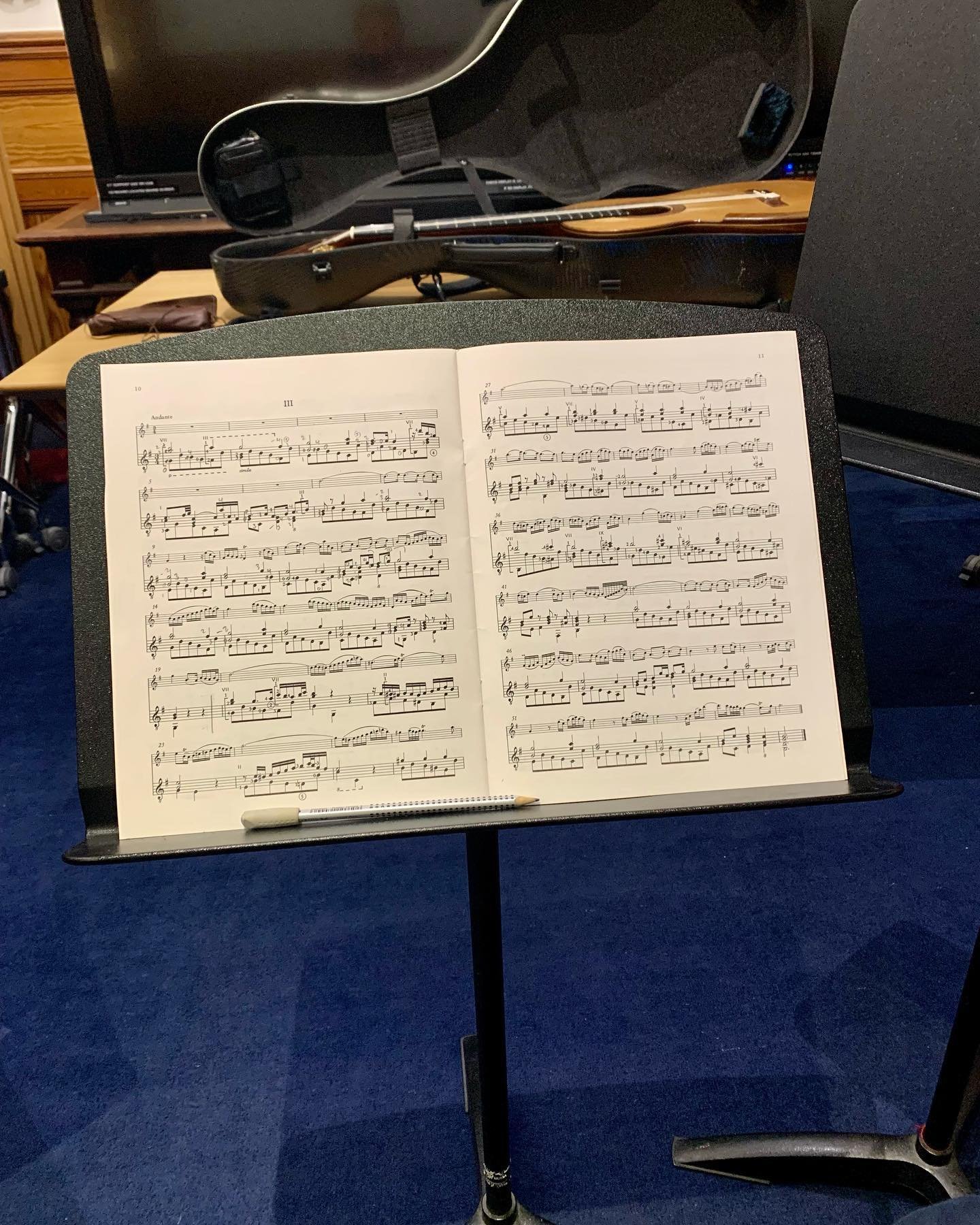 Day 65 of #100daysofpractice 

Continuing with the guitar part for this flute sonata by Johann Sebastian Bach this evening. Enjoying the beautiful, delicate third movement and working on shaping the moving bass notes whilst bringing out the melodic l
