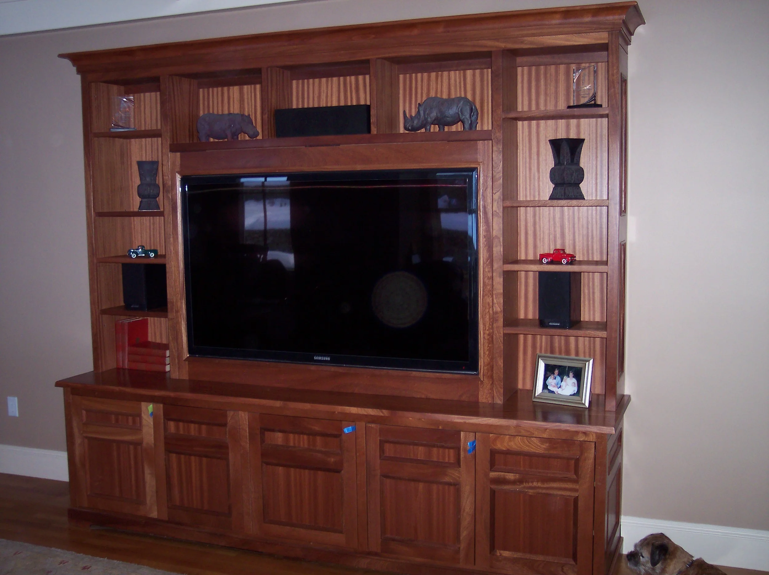 mahogany wall orchard lane 011.JPG