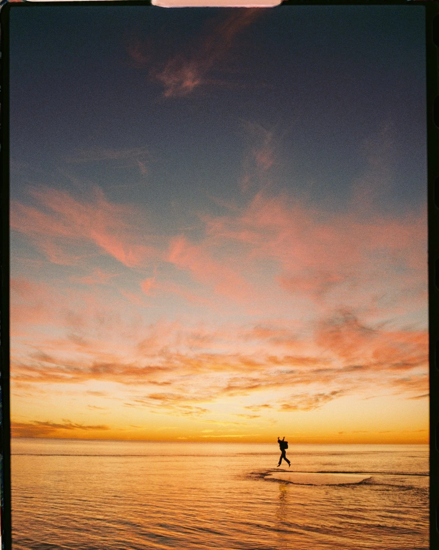 sunsets that rest the mind.

santa rosa beach, fl. 35mm film.

#30a #lovefl #livinginceremony #artofliving #30aphotographer
