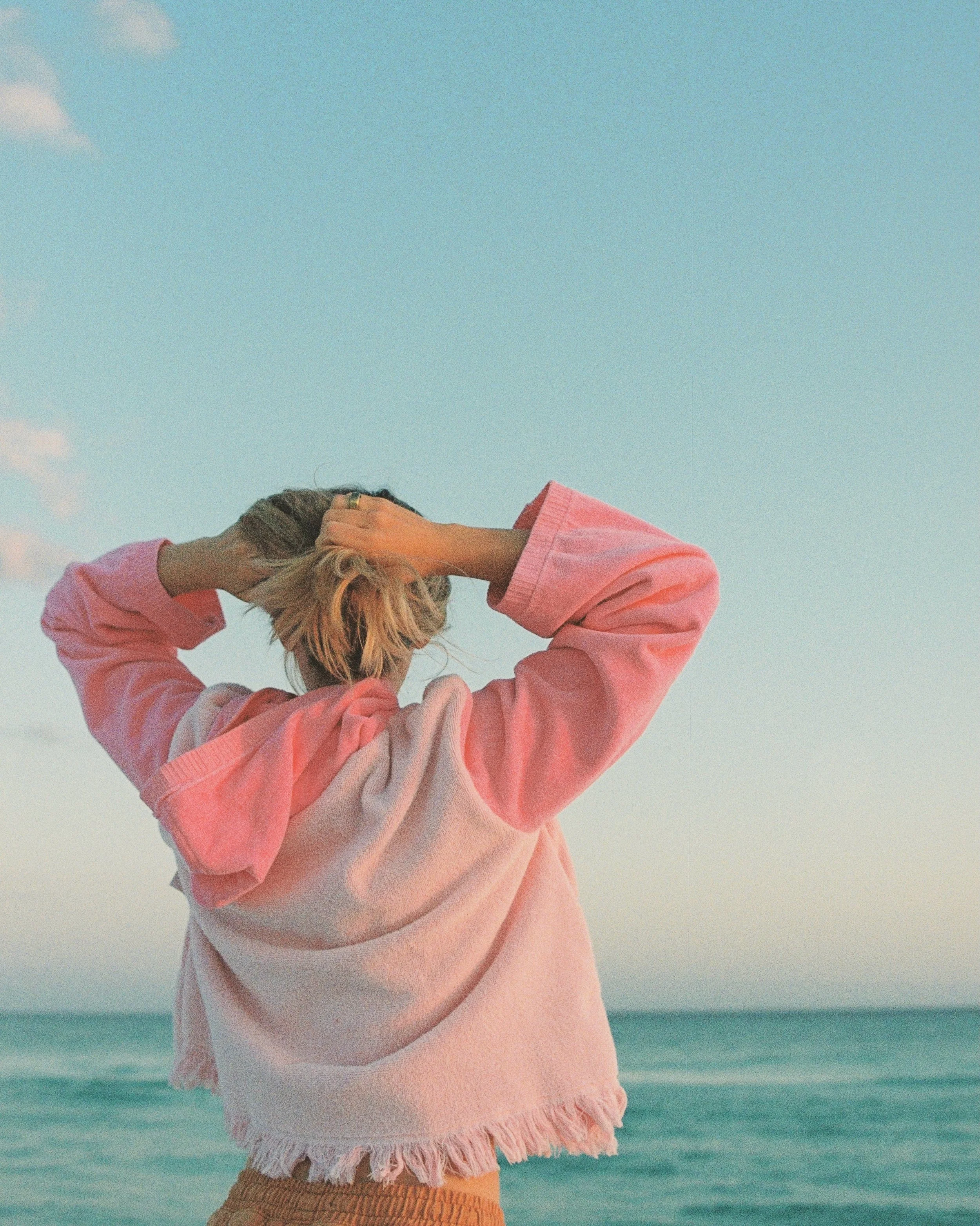 when the frames just happen to be your favorite colors.

can't wait for the next shoot with this one. !!

35mm/Portra 800
@gelatinlabs 
@maryellendimauro 

#30a #30aphotographer #portra800