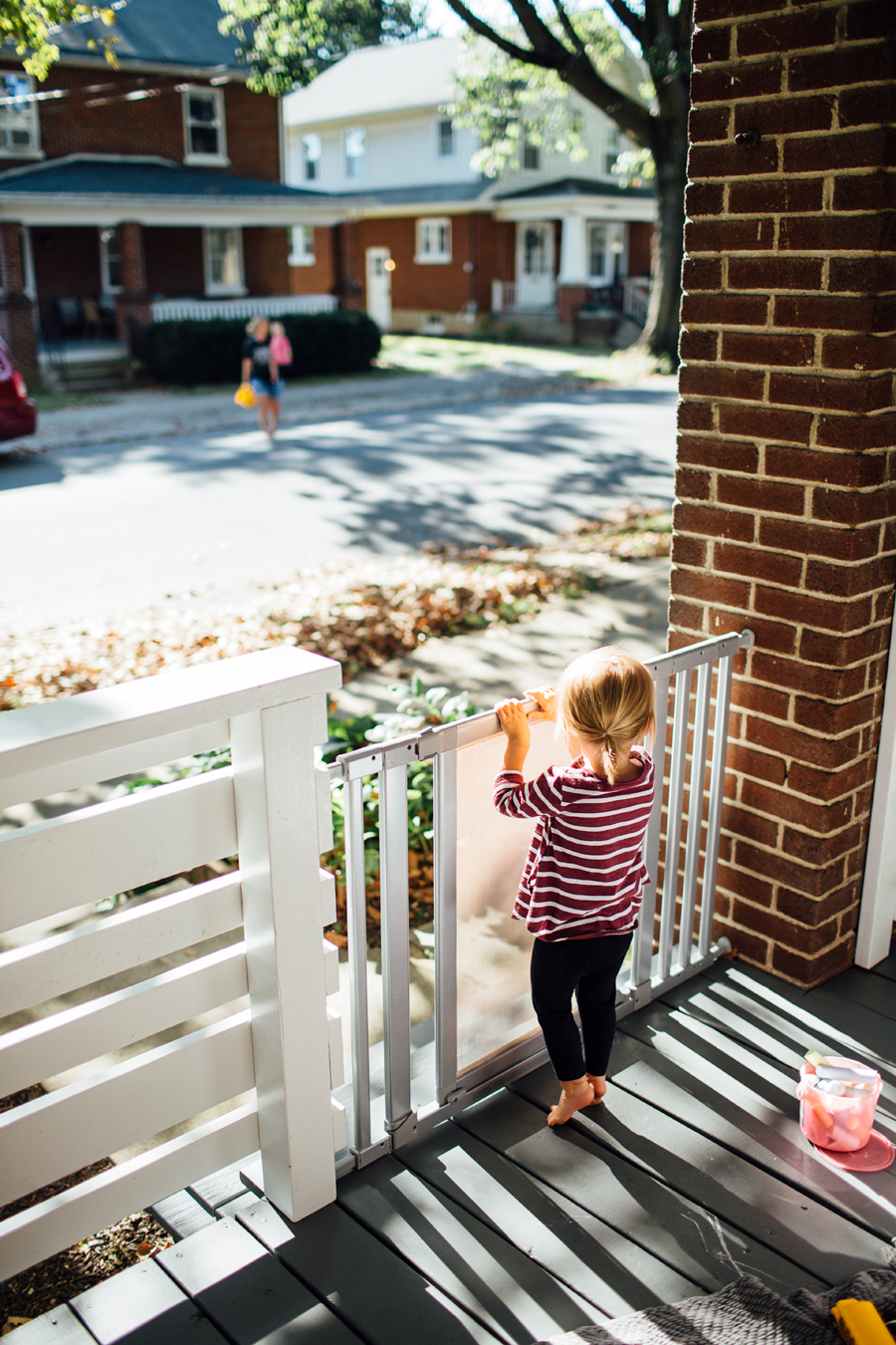 brookecourtney_munchkin_frontporch-21.jpg