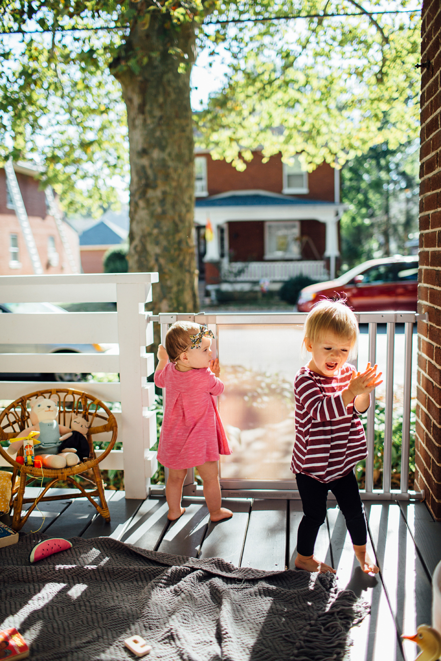 brookecourtney_munchkin_frontporch-26.jpg