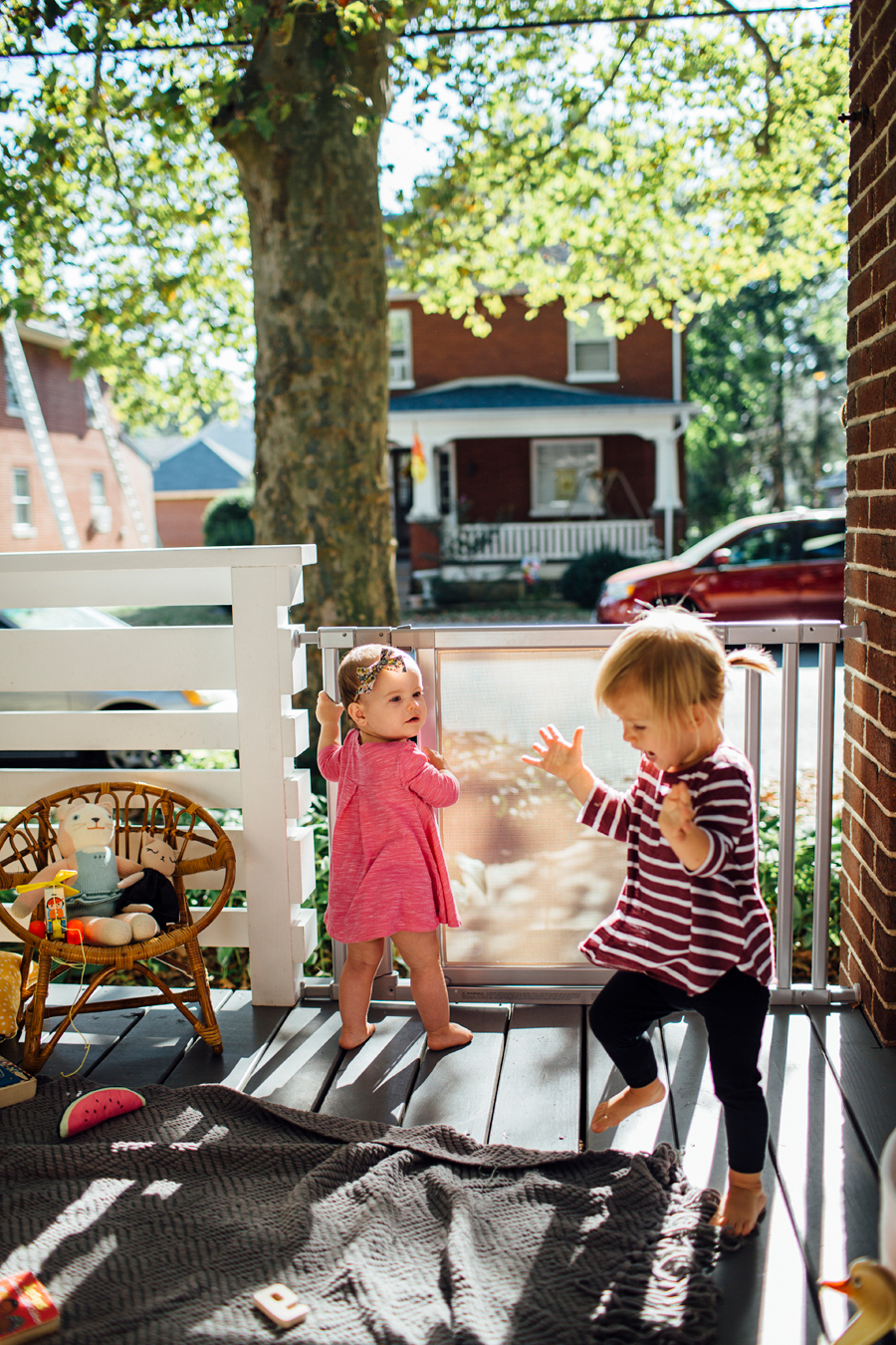 brookecourtney_munchkin_frontporch-27.jpg