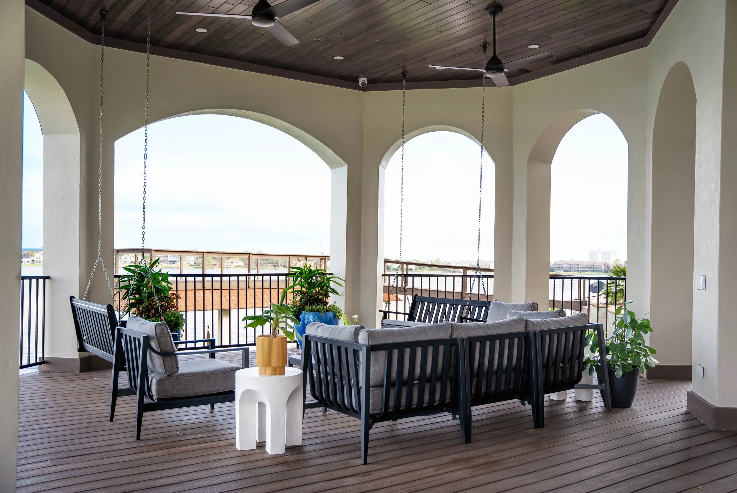 OutdoorSeating.jpg