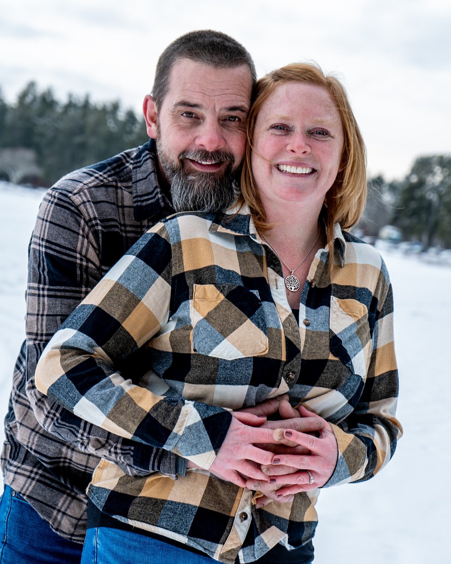 Snowy adventures, laughter and cozy love&mdash;that&rsquo;s how winter should be. ❄️✨ 

#cherrytrailsphotography 
#EngagementPhotographer #WinterLoveStory #CinematicPhotography #AdventureCouple #GoldenHourMagic #AuthenticMoments #WildlyInLove #Unpose