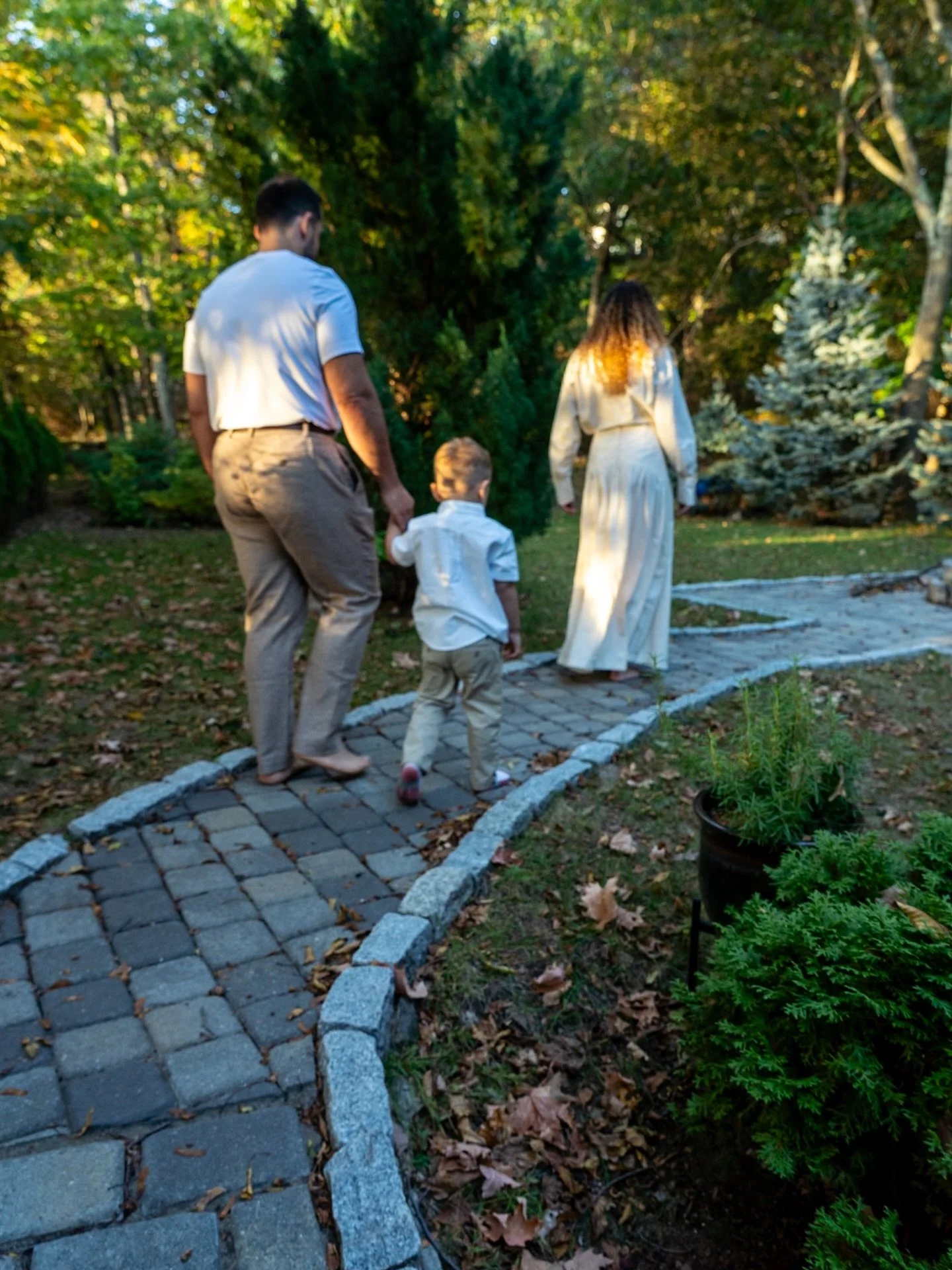 The Magic Of Growing A Home 🔥🌄

I had The ABSOLUTE pleasure of meeting beautiful @ciennajadefit and her boys in their MAGICAL Home! To me, There is nothing like meeting someone at their most comfortable authenticity! 

Magic happens when you&rsquo;