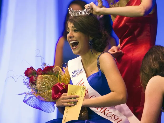 Pageant moves personalities to center stage