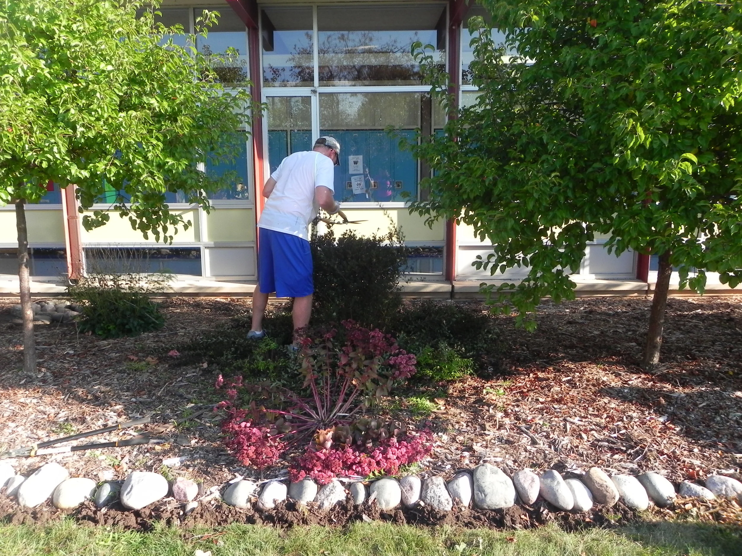 Beautification set in motion, volunteers start exterior makeover 