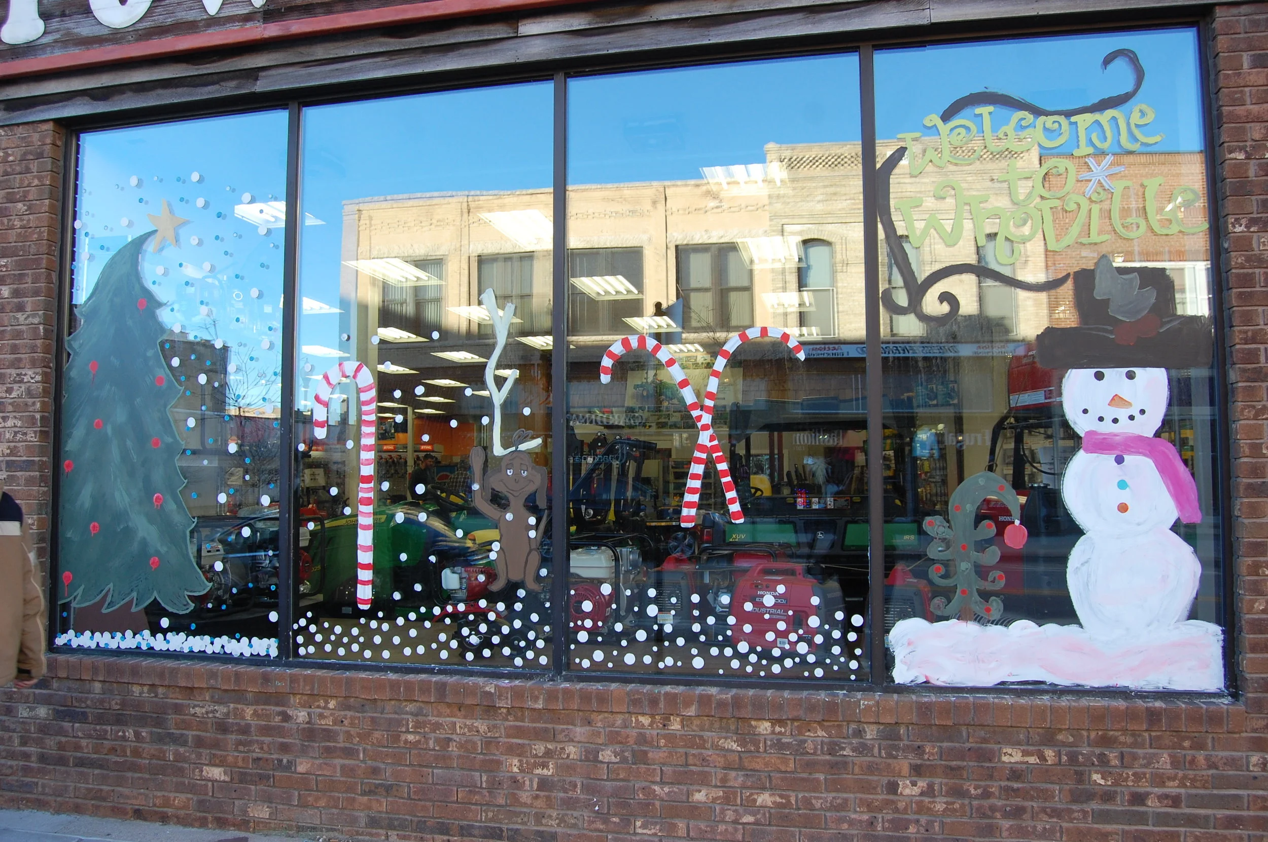 Vendors Unite to Prepare Community for Holidays