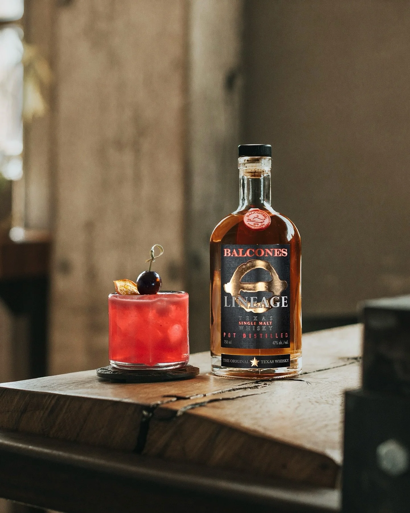 👋 one more please. 

Shot for @sidecar.drinks and @balconesdistilling. [Waco, TX - June 2025]

#texaswhiskey #Balcones #lineage