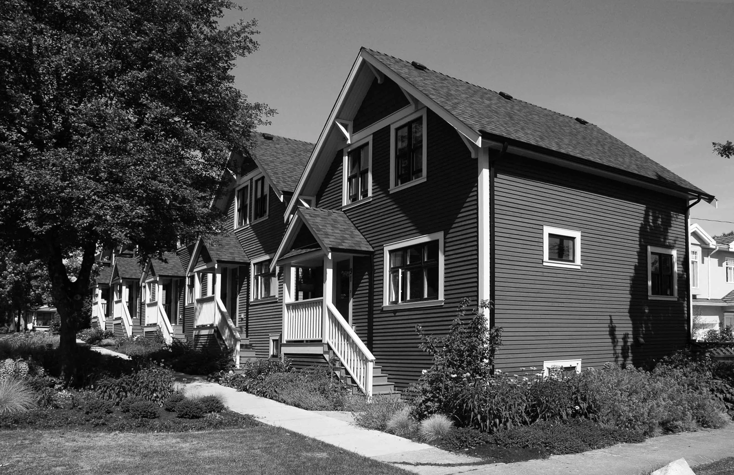 Location: Mount Pleasant, Vancouver / Size: 180 sq m, Five Units / Completed: 2006 / Renovation