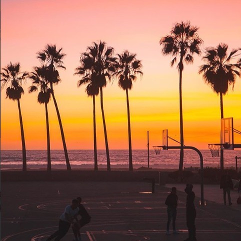 Despite what you might think... 😉 I actually rode my bike on the Venice -Santa Monica path and swam in the ocean every morning. So great to be by the beach! Now headed ✈️ to the Sangre de Cristo mountains in NM for some high altitude. 🚵👍🏼
.
Photo