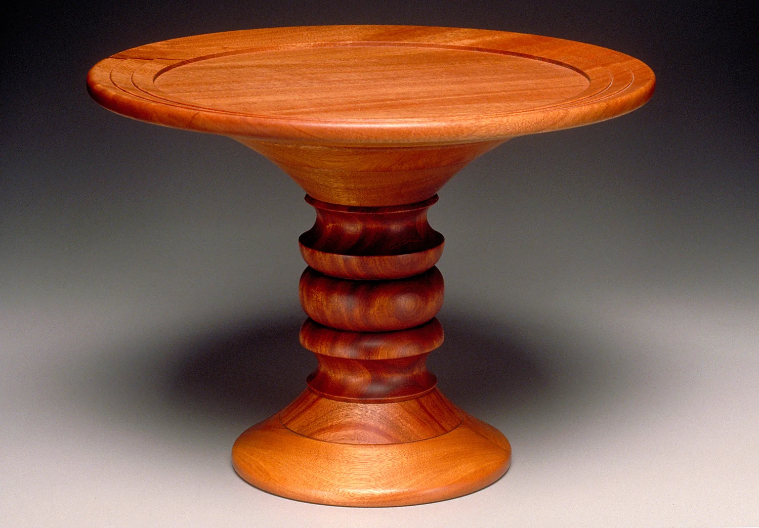 Hors d'oeuvre Table w/Removable Serving Tray Mahogany 24" diameter x 16"high