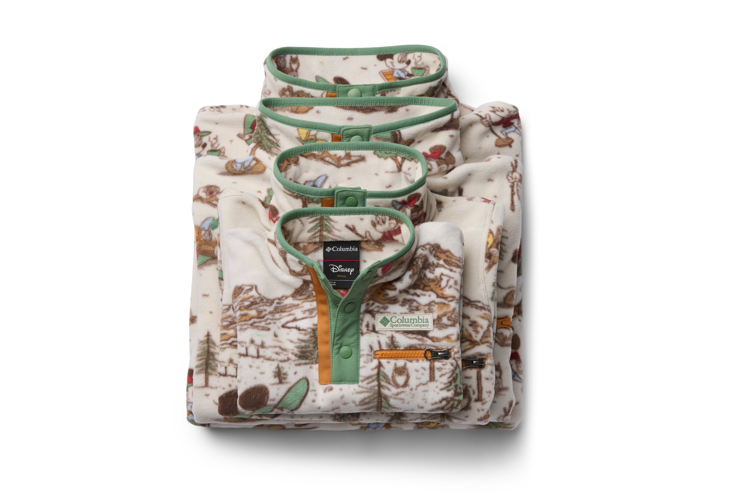 CSC_F24_DISNEY_EVERGREEN_FLEECE_COLL_00089.jpg