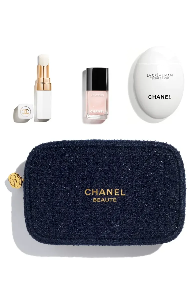 CHANEL - COVETED ESSENTIALS Beauty Set