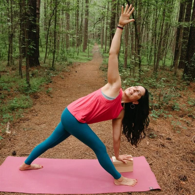 yoga pose twisting triangle with neck rotation