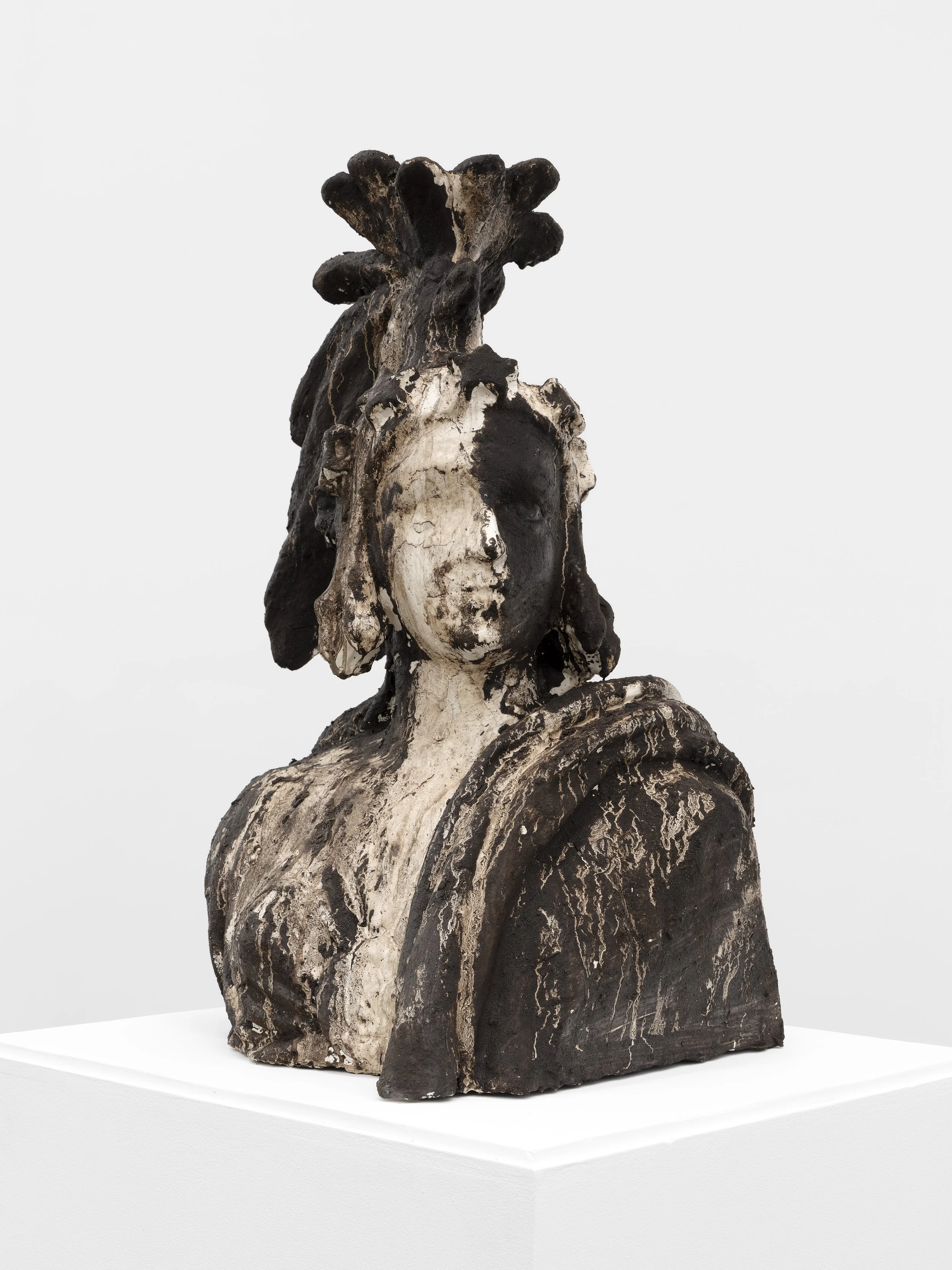 KW-S23-01_Excavated-Statue-of-Freedom-Wearing-A-War-Helmet_angle-a.jpg