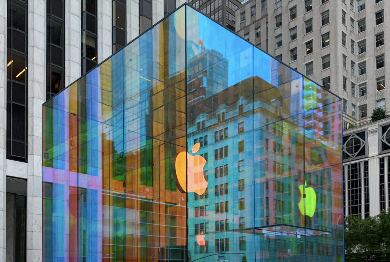 Apple 5th Ave Opening