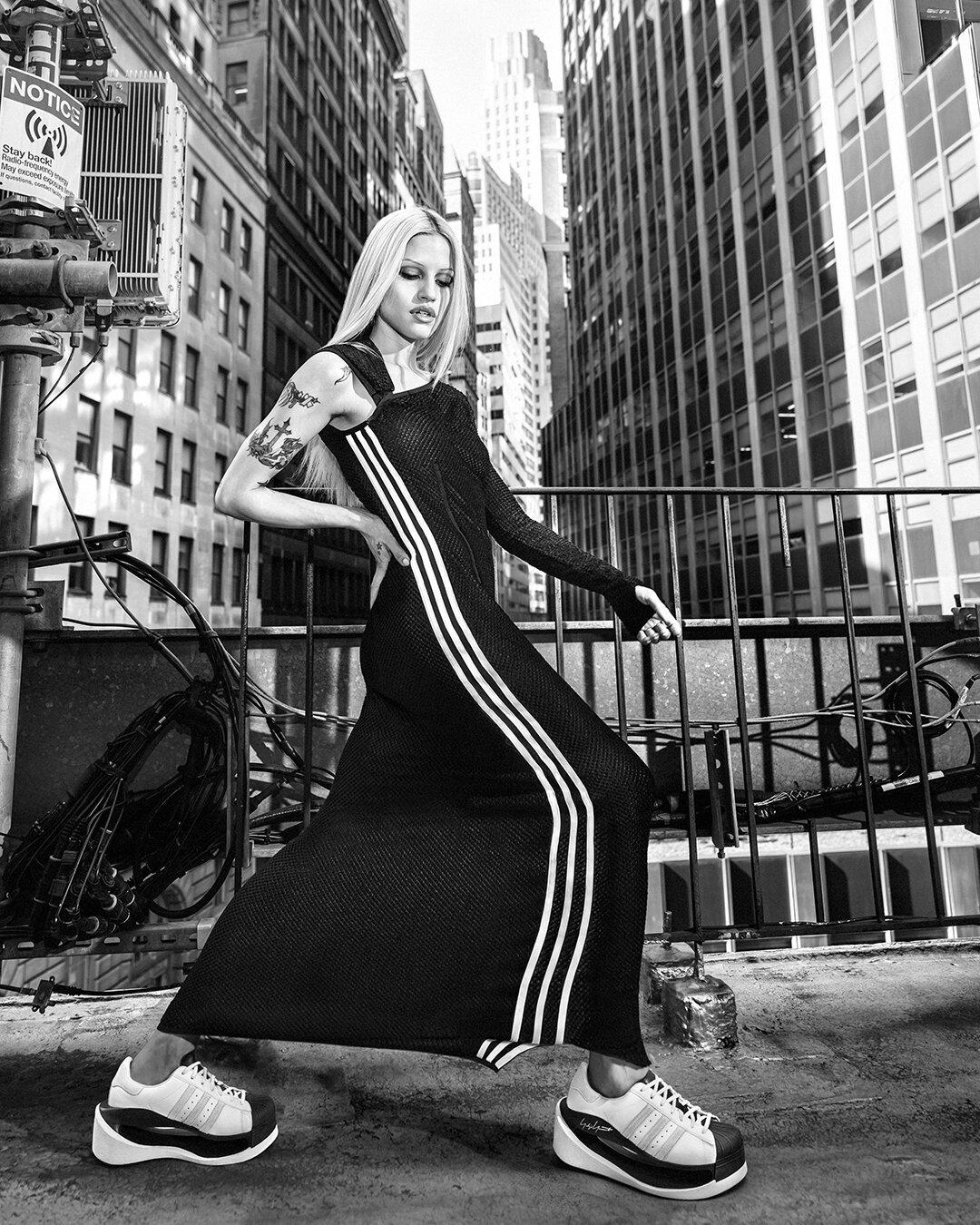 Y-3_FW24_Campaign_Social_IGFeed_Gabbriette_Shot_07.jpg