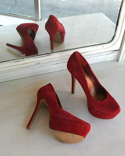 Jessica Simpson suede heals Size 7 $26