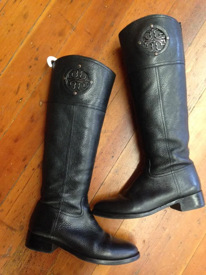 redtoryburch.jpg
