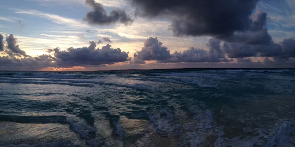 2.7.17 > Round Sunrise > Graphic Design > Cancun, Mexico. > NOT AVAILABLE FOR PURCHASE