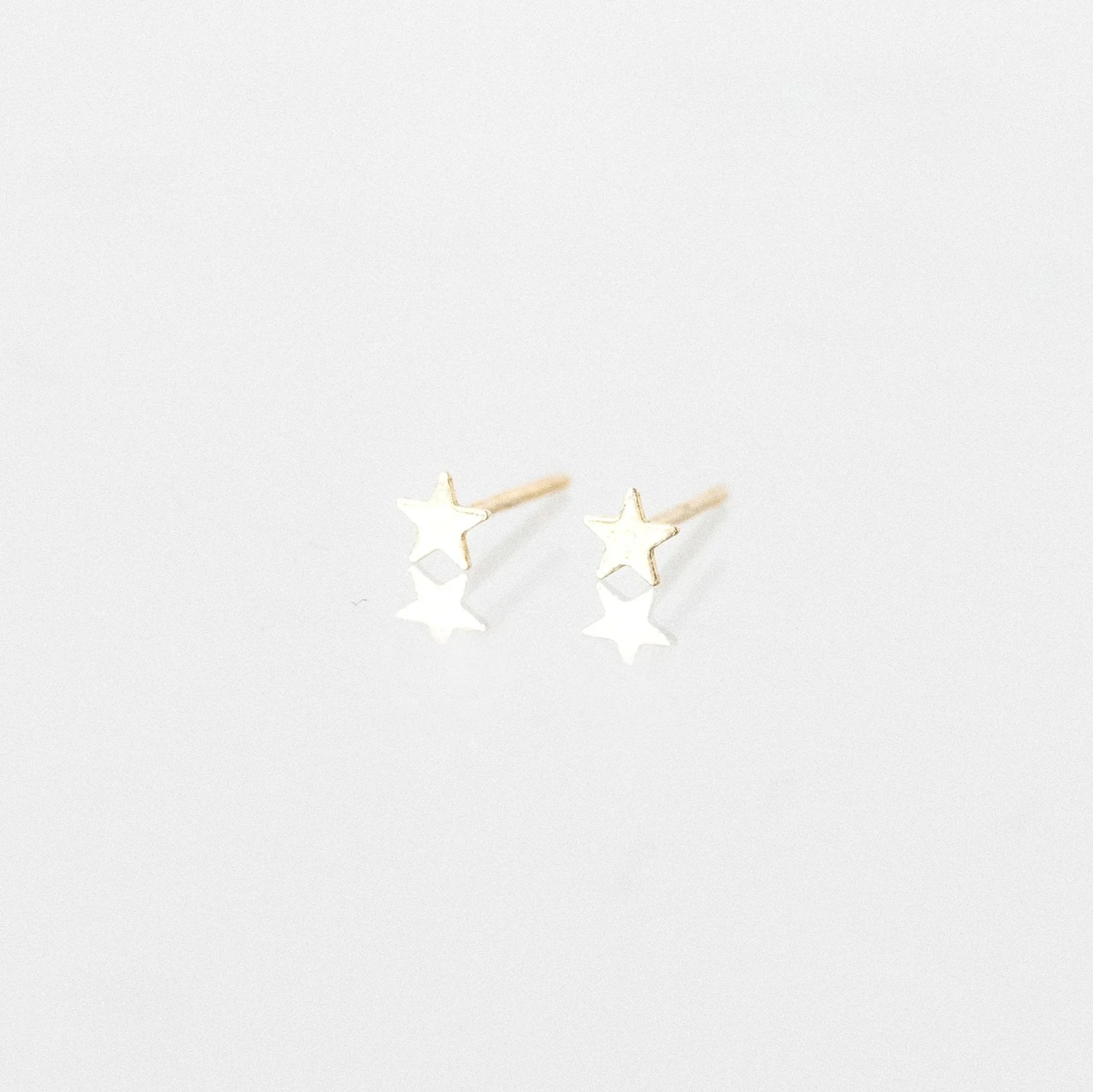 Gold_Star_Earrings_120_1.jpg