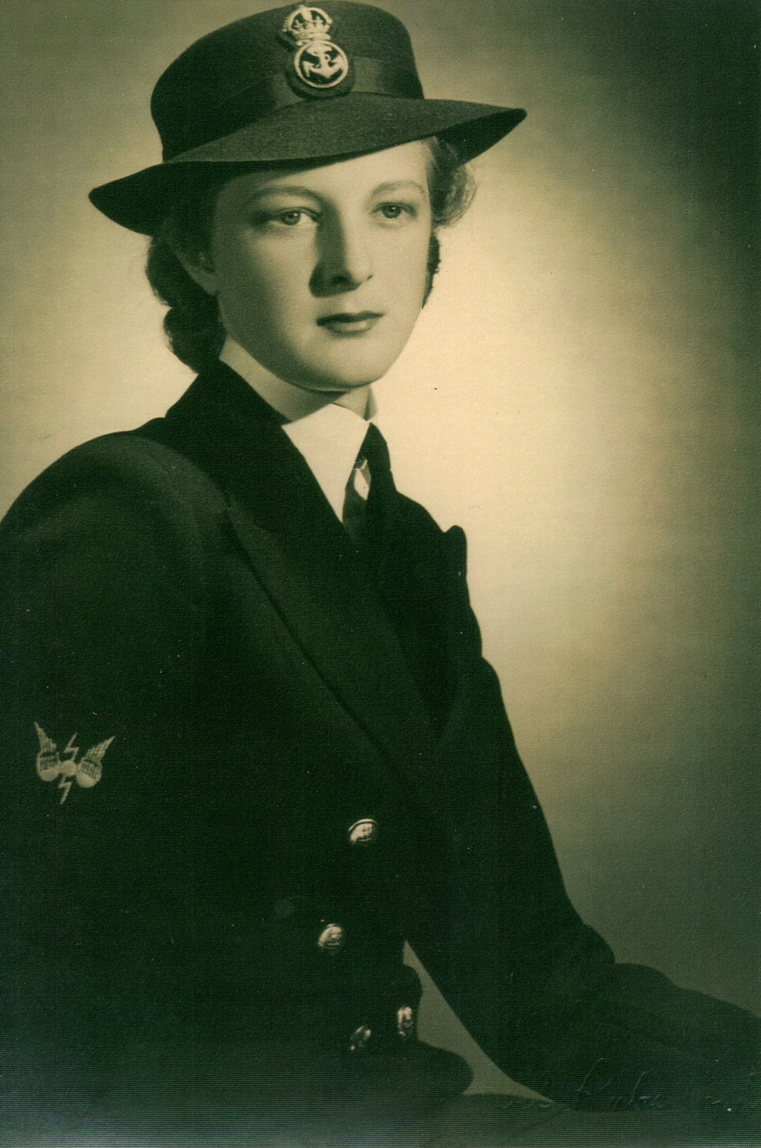 Jean Nysen in her WRANS uniform during WWII