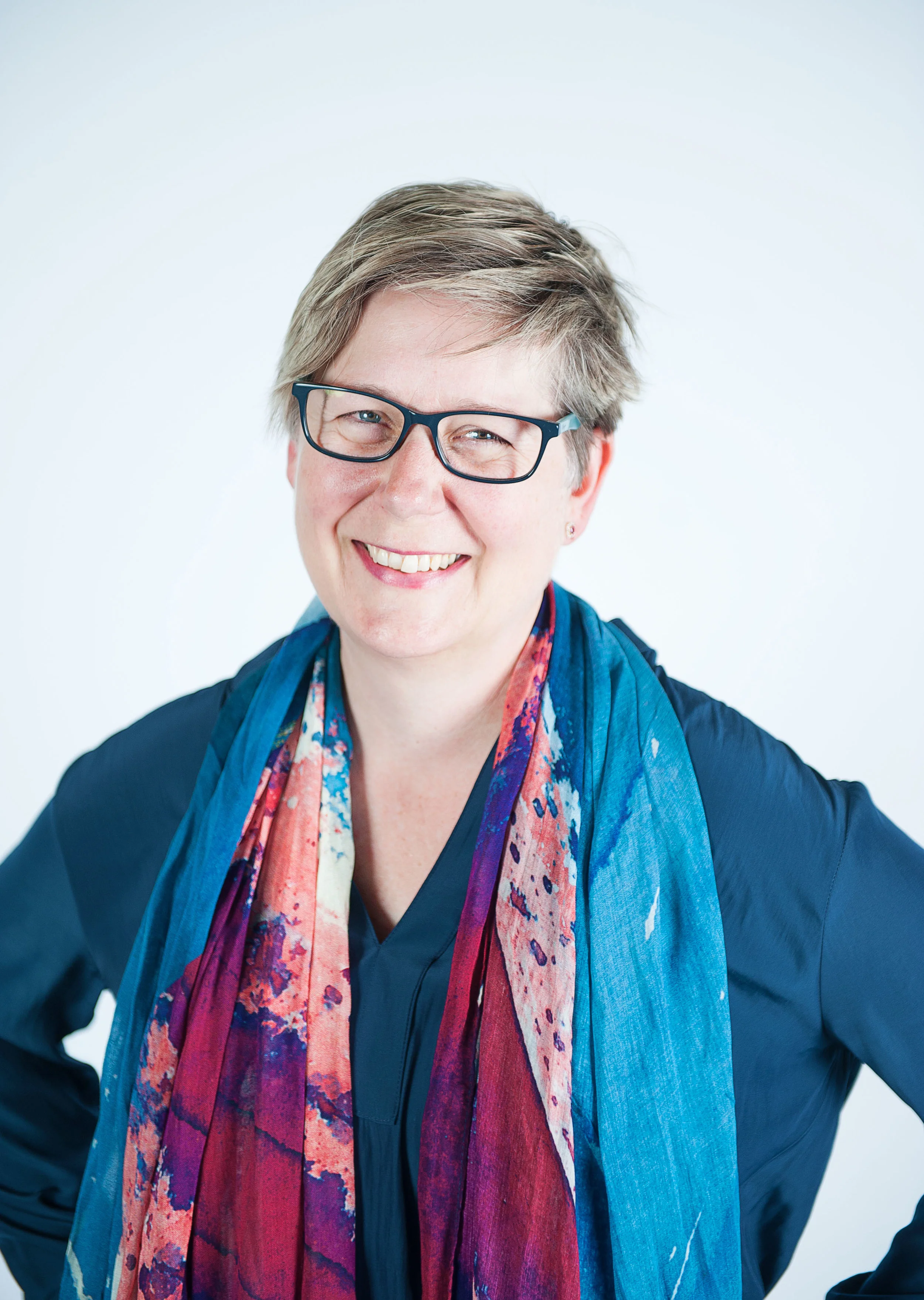 Joely Taylor13.jpg