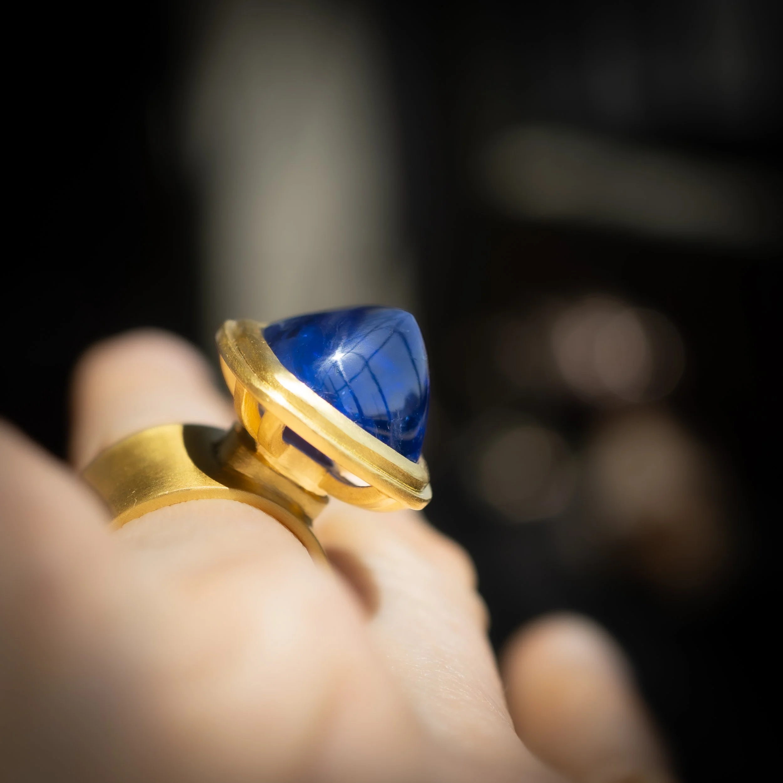 Apollo Ring in 22k gold and sapphire.