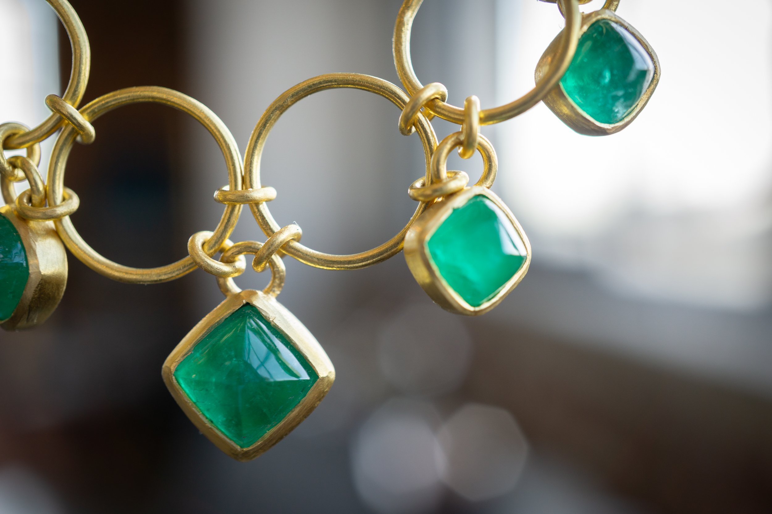 Euclidean Necklace detail showing construction.