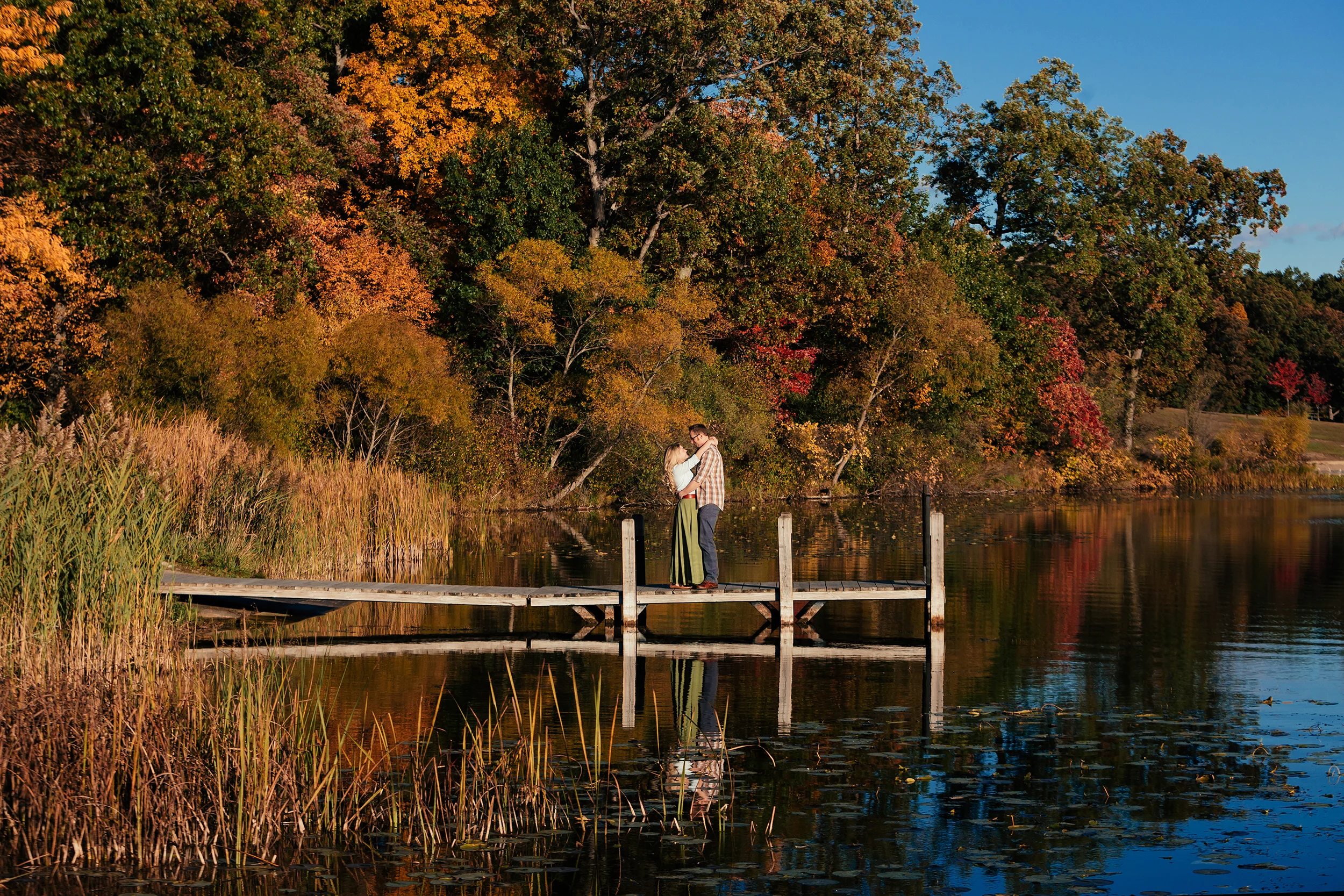 holly-michigan-fall-engagement-alex-jeff_36.jpg