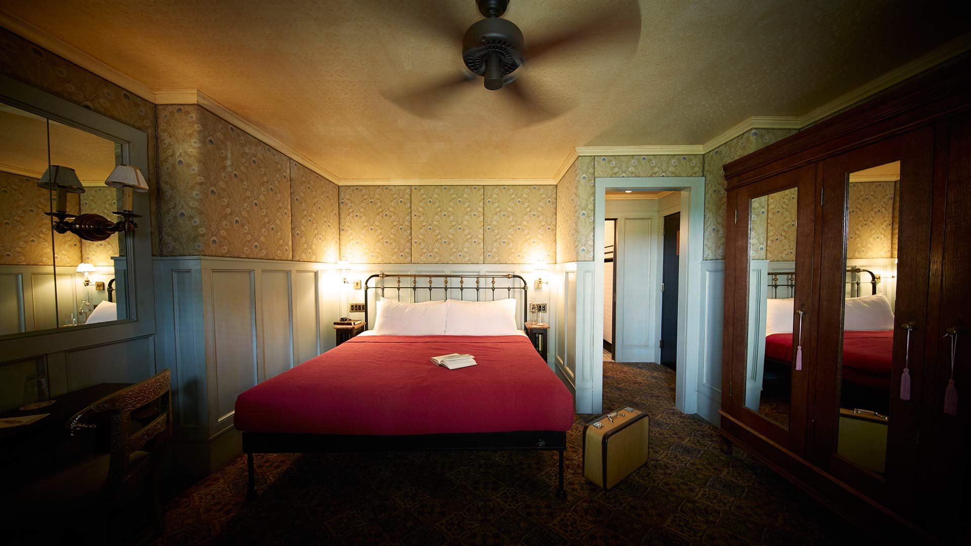 The_Jane_Bedroom_01_81.jpg