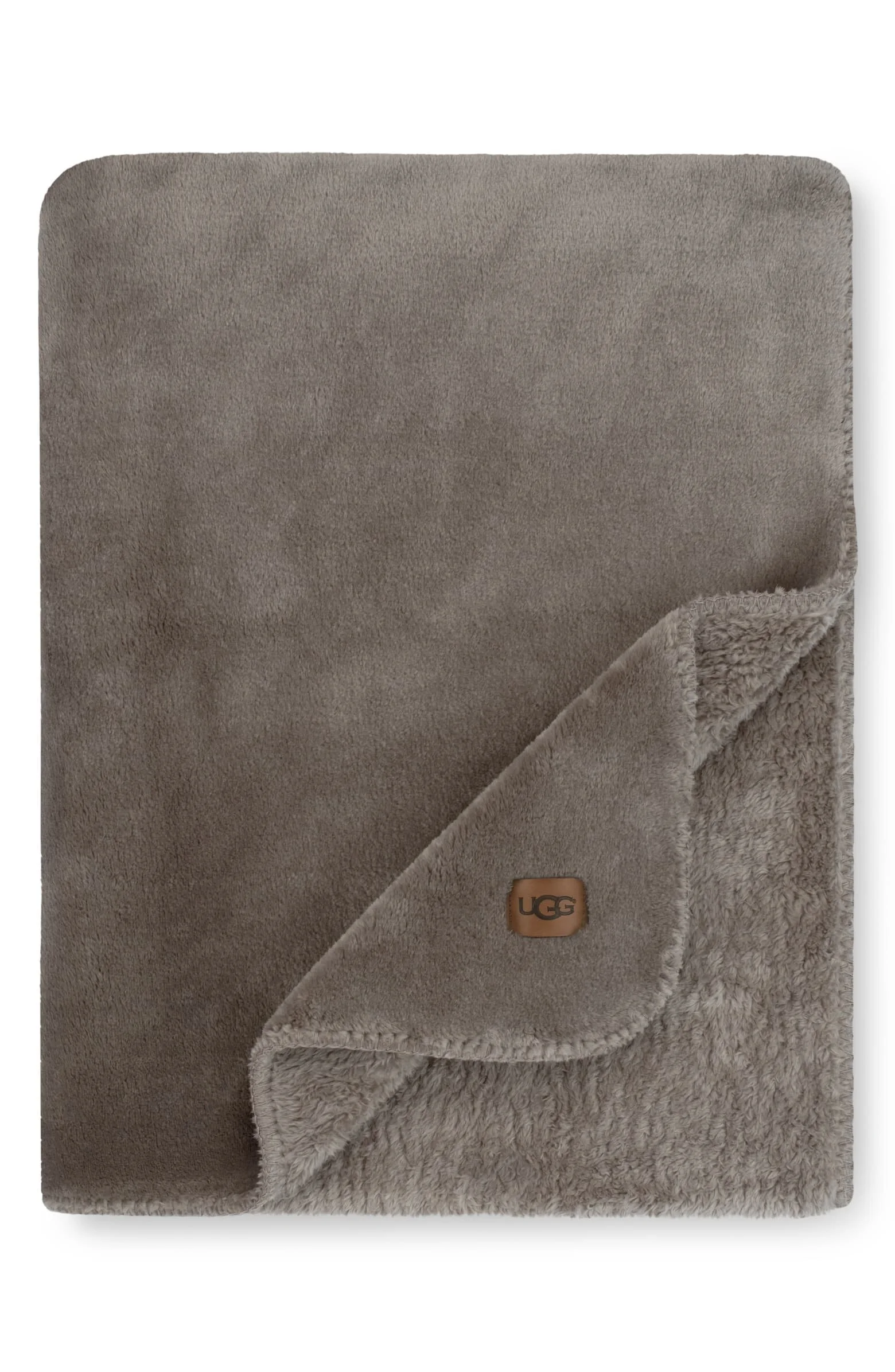 Holiday gift idea! This UGG Whistler Throw Blanket will make any car or plane ride better