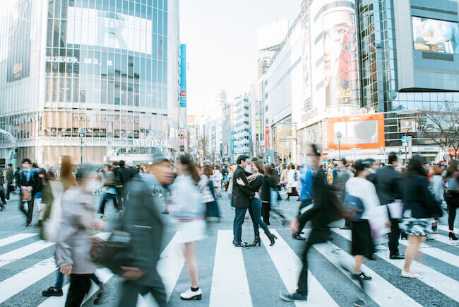 couple-in-Tokyo-Daniel-for-Flytographer.jpg