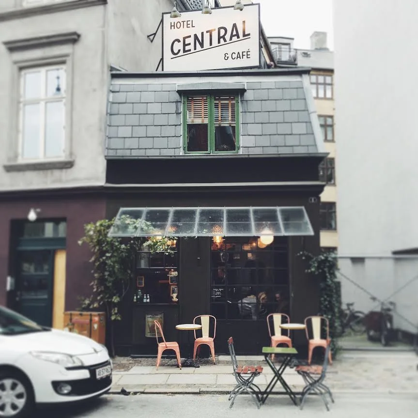 Central Café /Tullinsgade 1/1610 Vesterbro