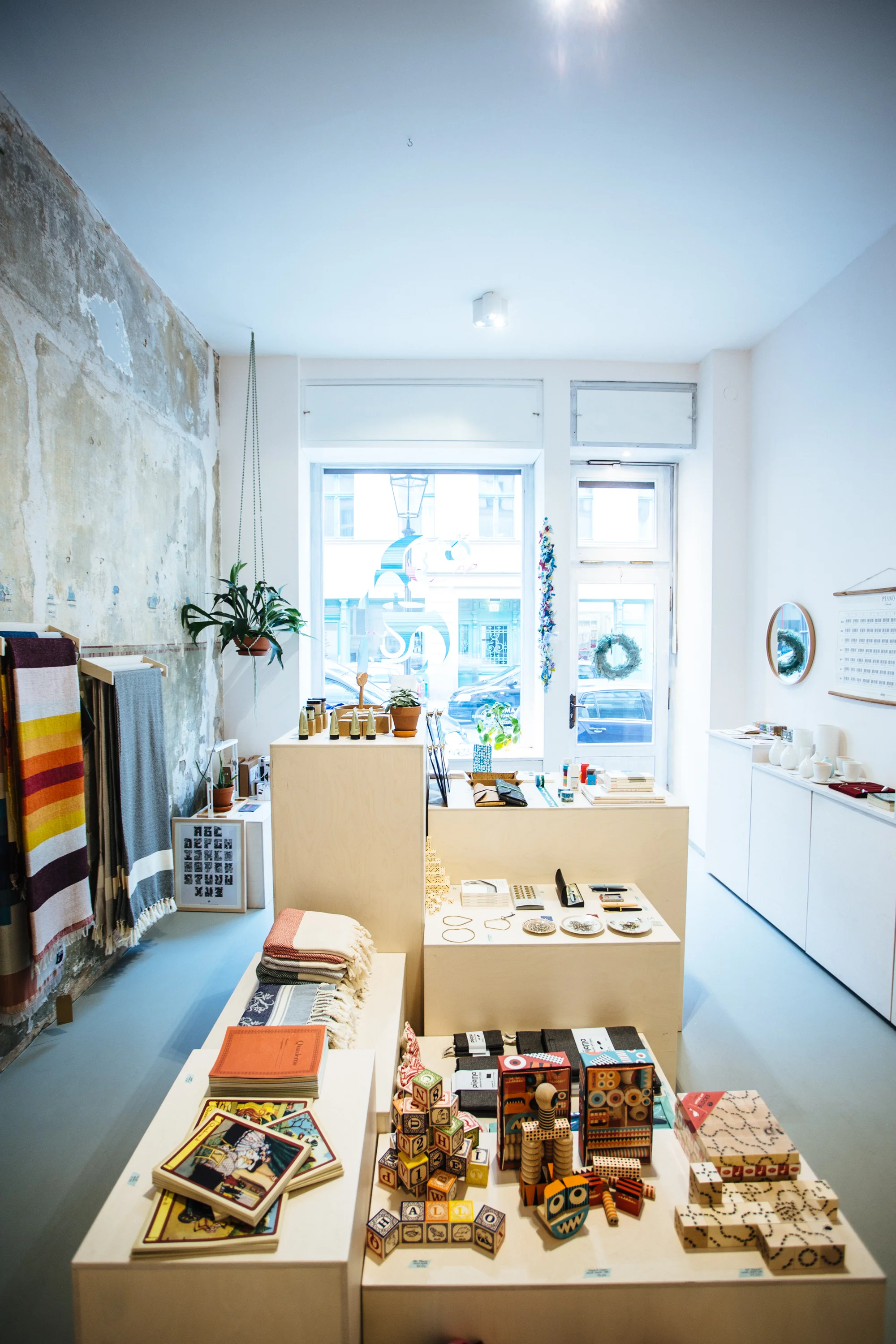 Amodo, Linienstraße 150, Berlin