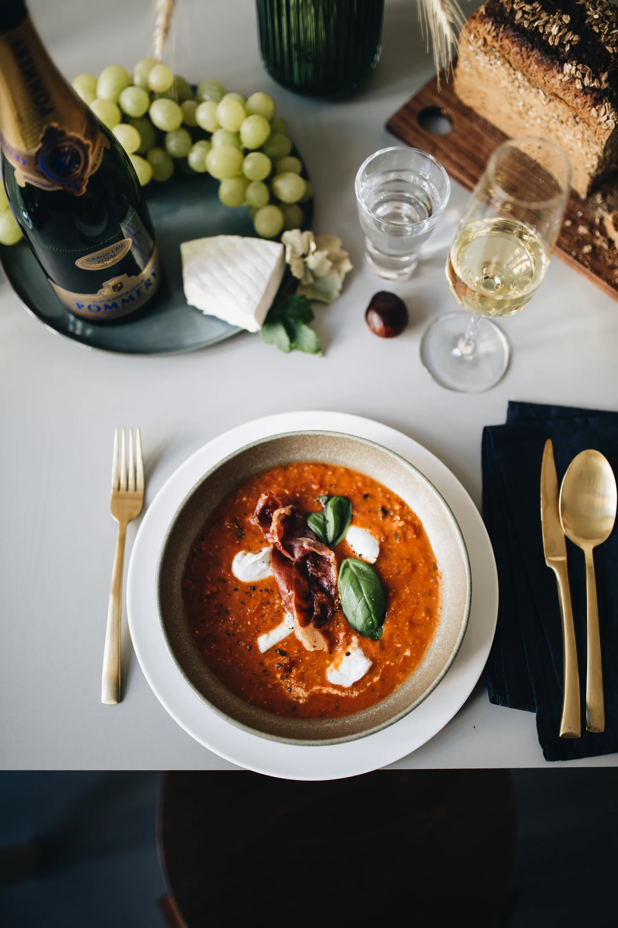 Pommery Vorspeise Tomatensuppe Herz&Blut