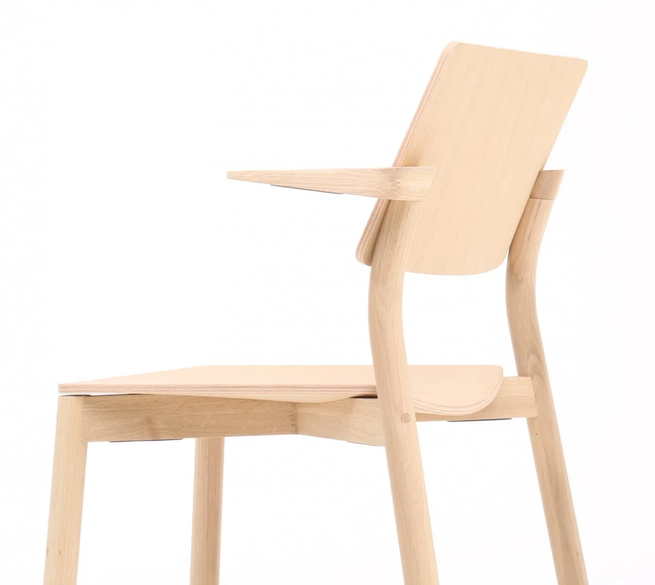 Kennst du schon Karimoku New Standard?