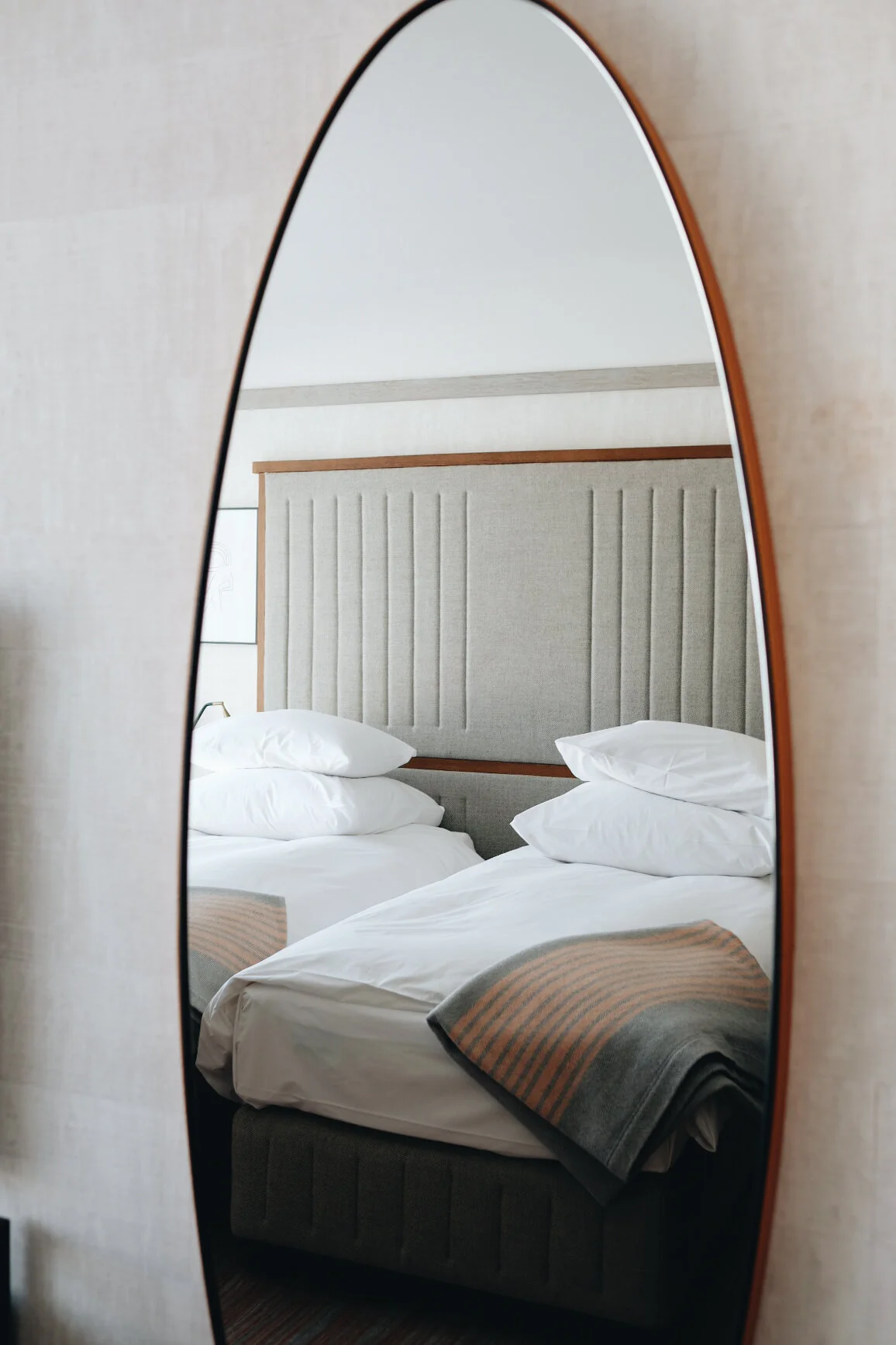 Das Eckzimmer. Puro Hotel. Warschau