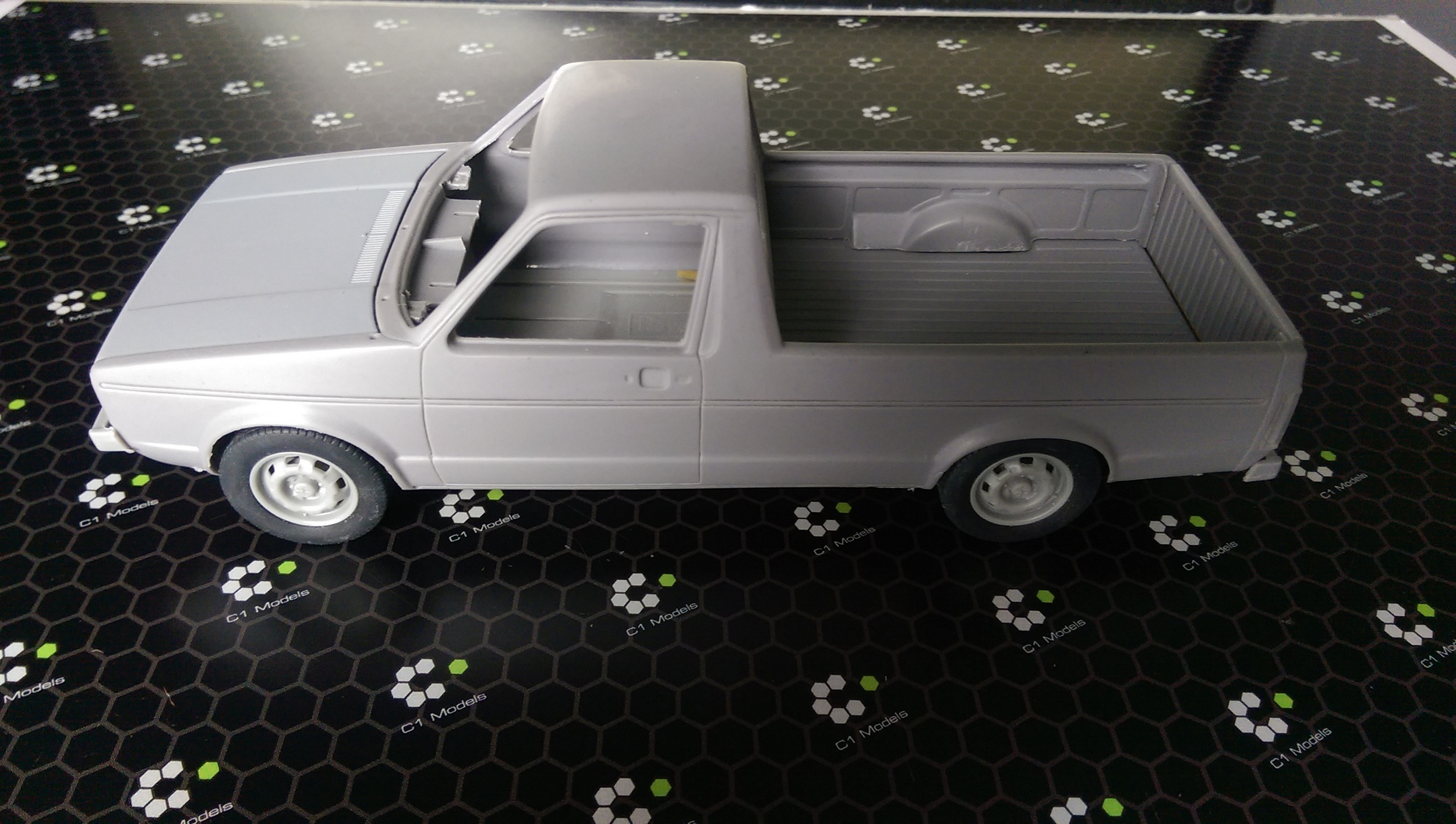 vw caddy model