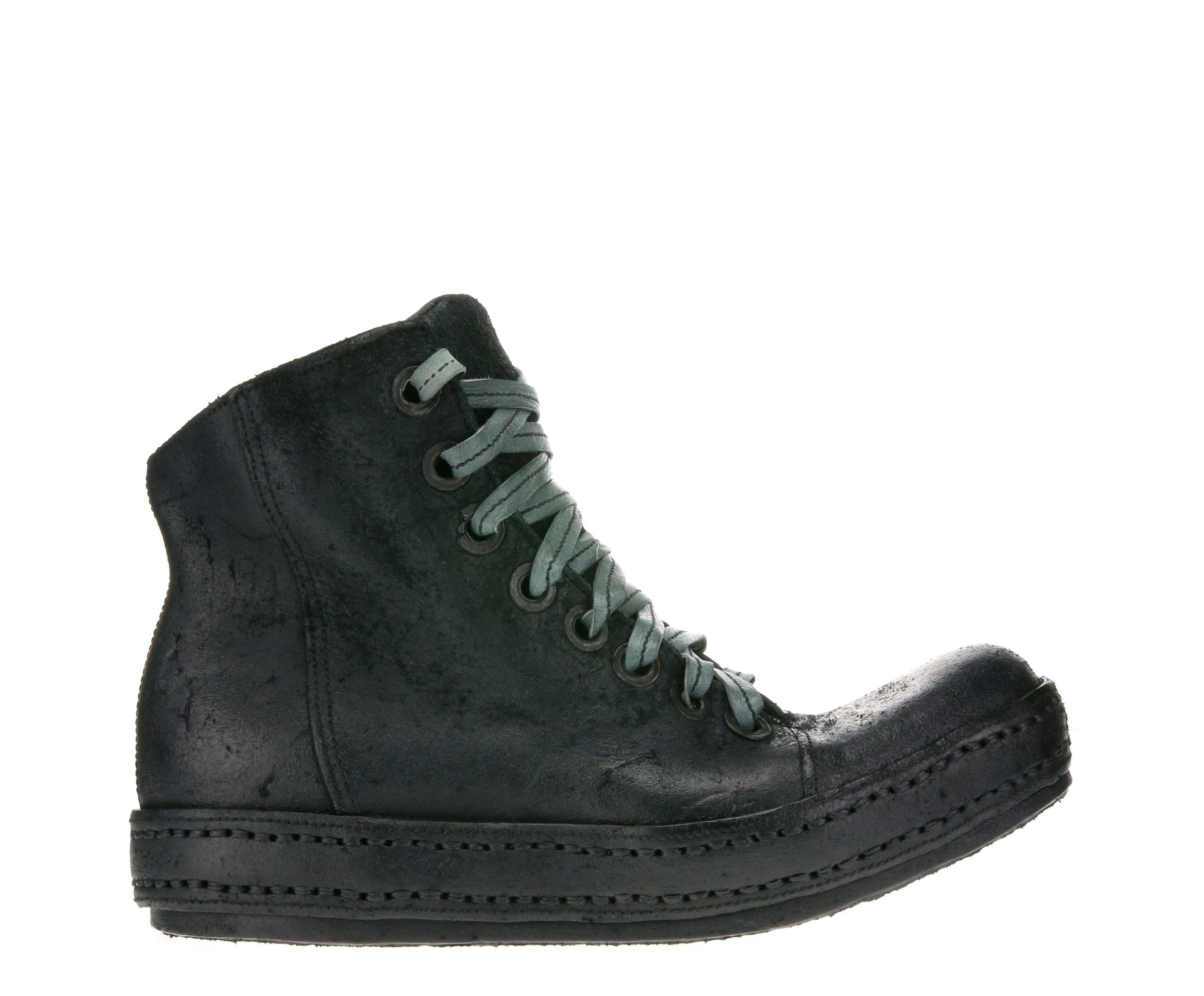 8Hole SP Black Suede Outside.jpg