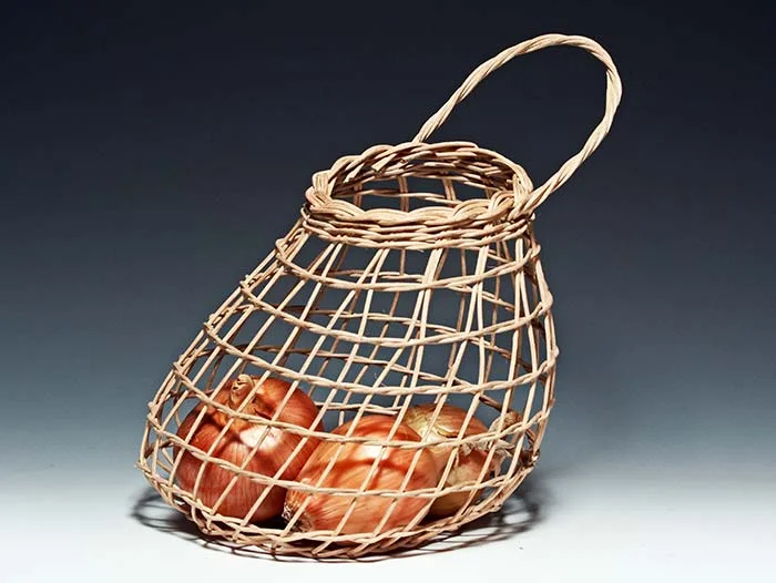 Inspiration for our Onion Basket by Billie Ruth Sudduth. More of her work HERE.
