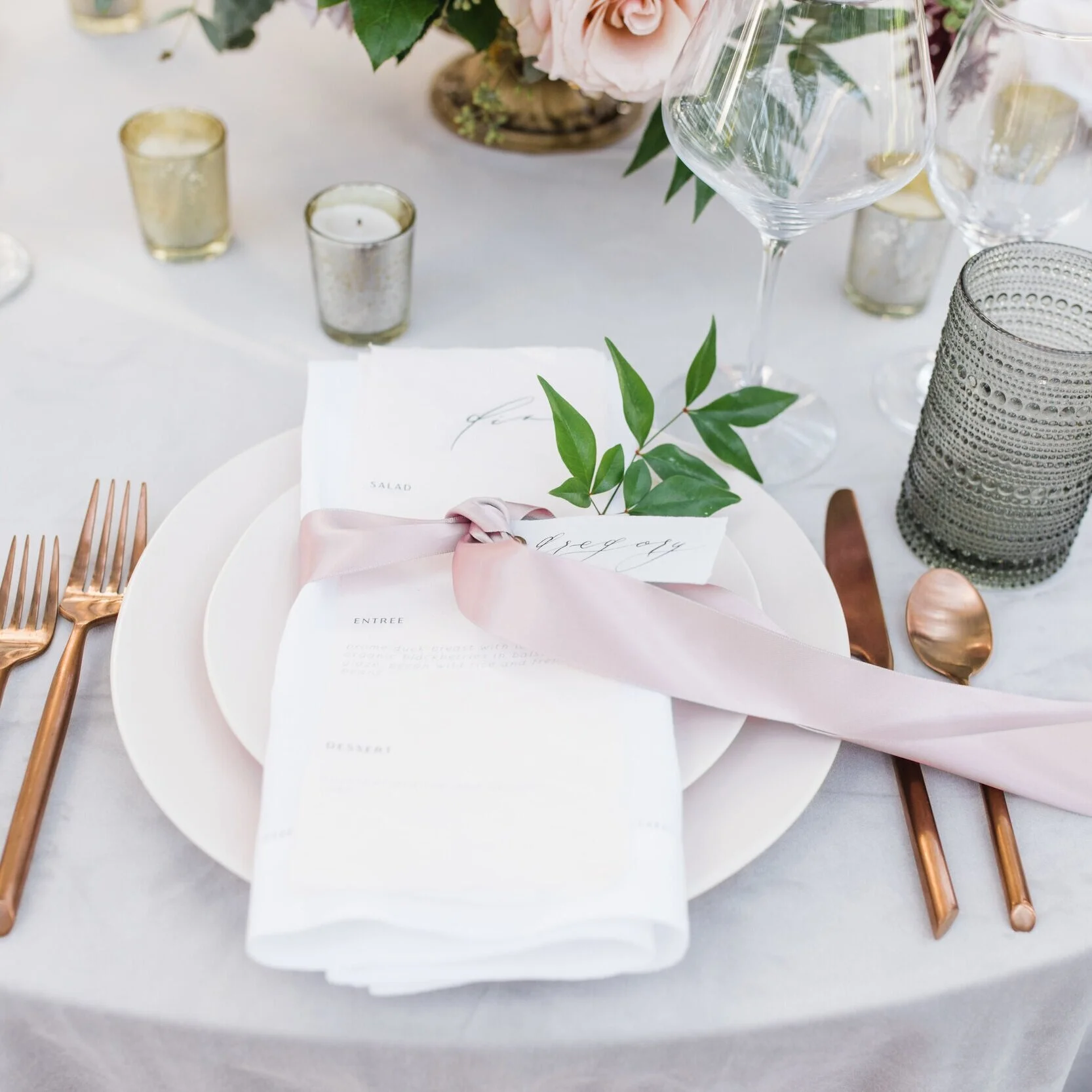 White Round &amp; White Square China