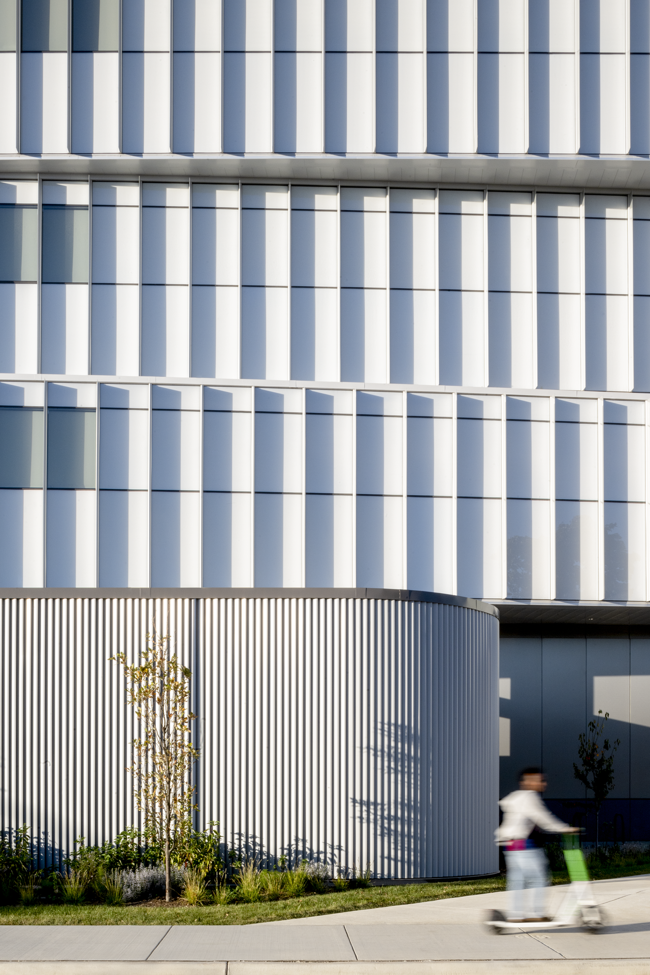 University Wisconsin Milwaukee-Construction-Specialties-Louver-Education.png