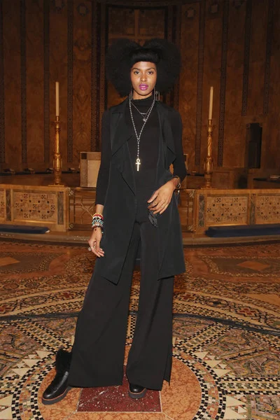 Tierra+Benton+Dennis+Basso+Front+Row+February+nyfw
