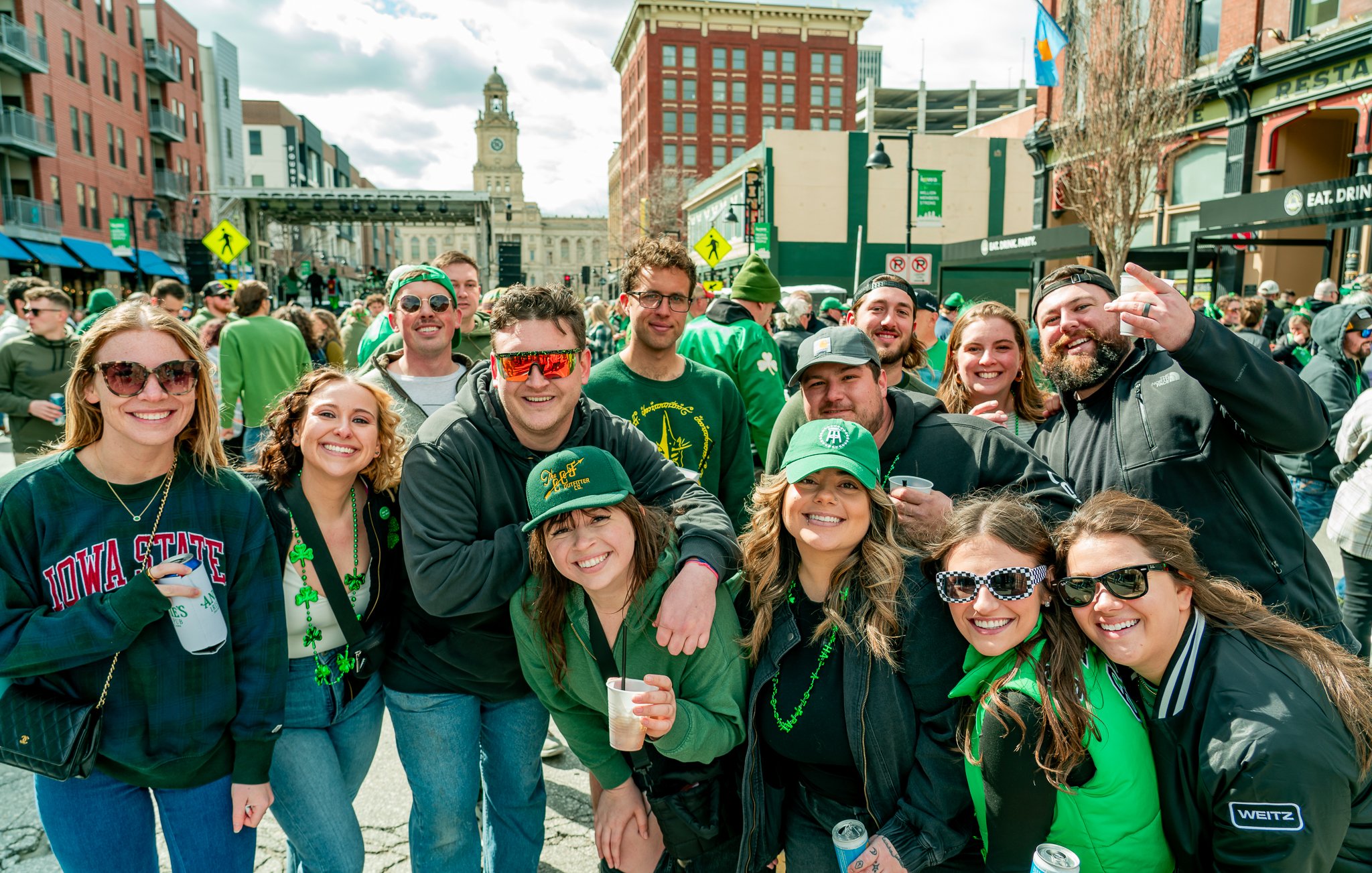 live_music_beer_garden_st_patricks_weekend_des_moines.JPG