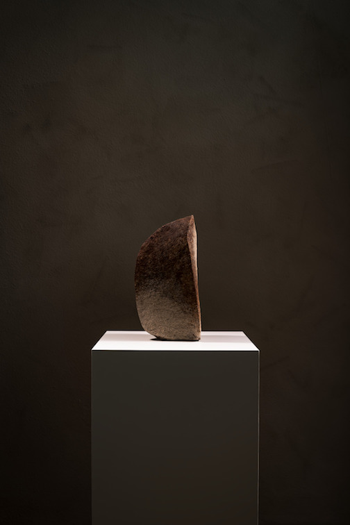 Anamnesis: 7 12” x 6.5” x 6”