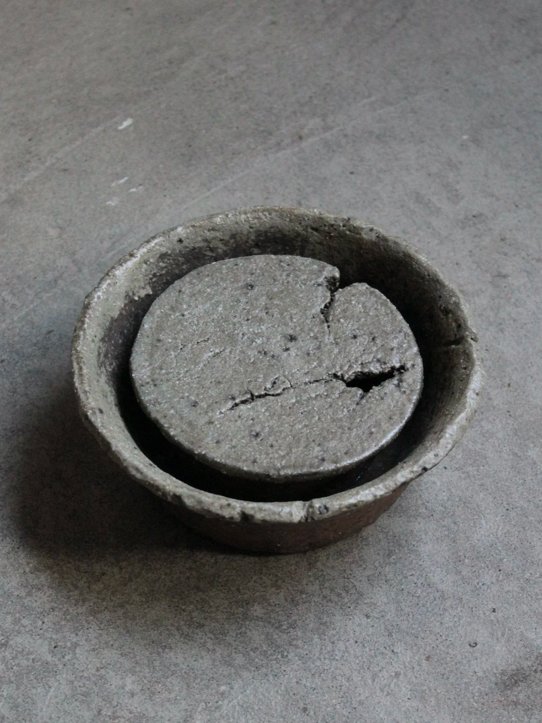 Hucheng, Tea Pot Holder, Iron Glaze Finish, #617
